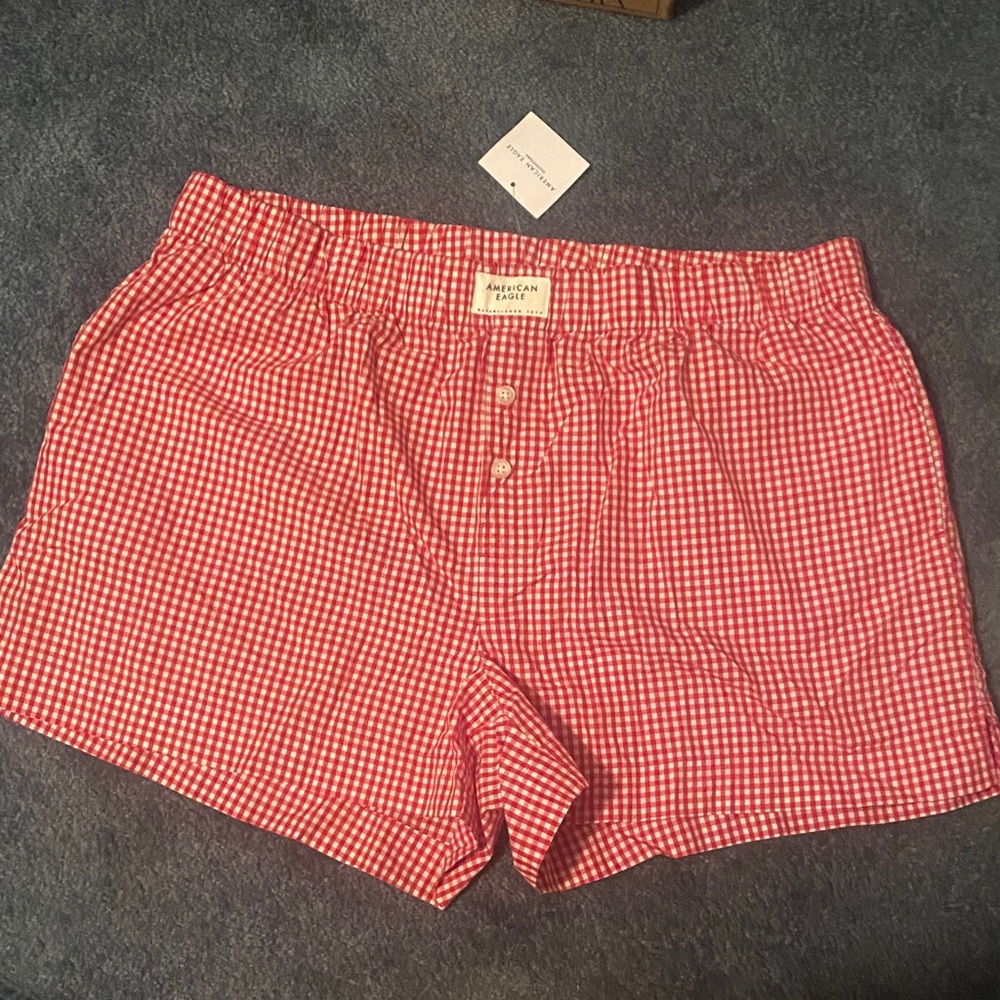 Red Gingham AE shorts with pockets size XL